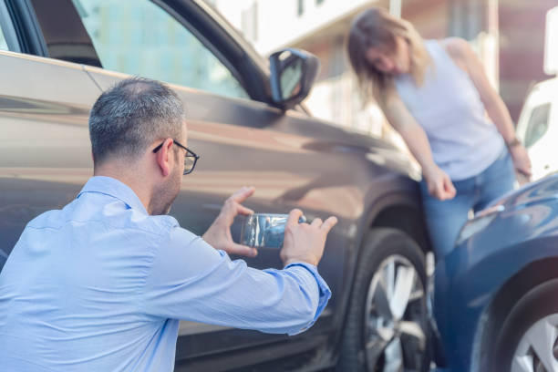 Professional Commercial Auto Insurance technician working in Lake Holiday, IL
